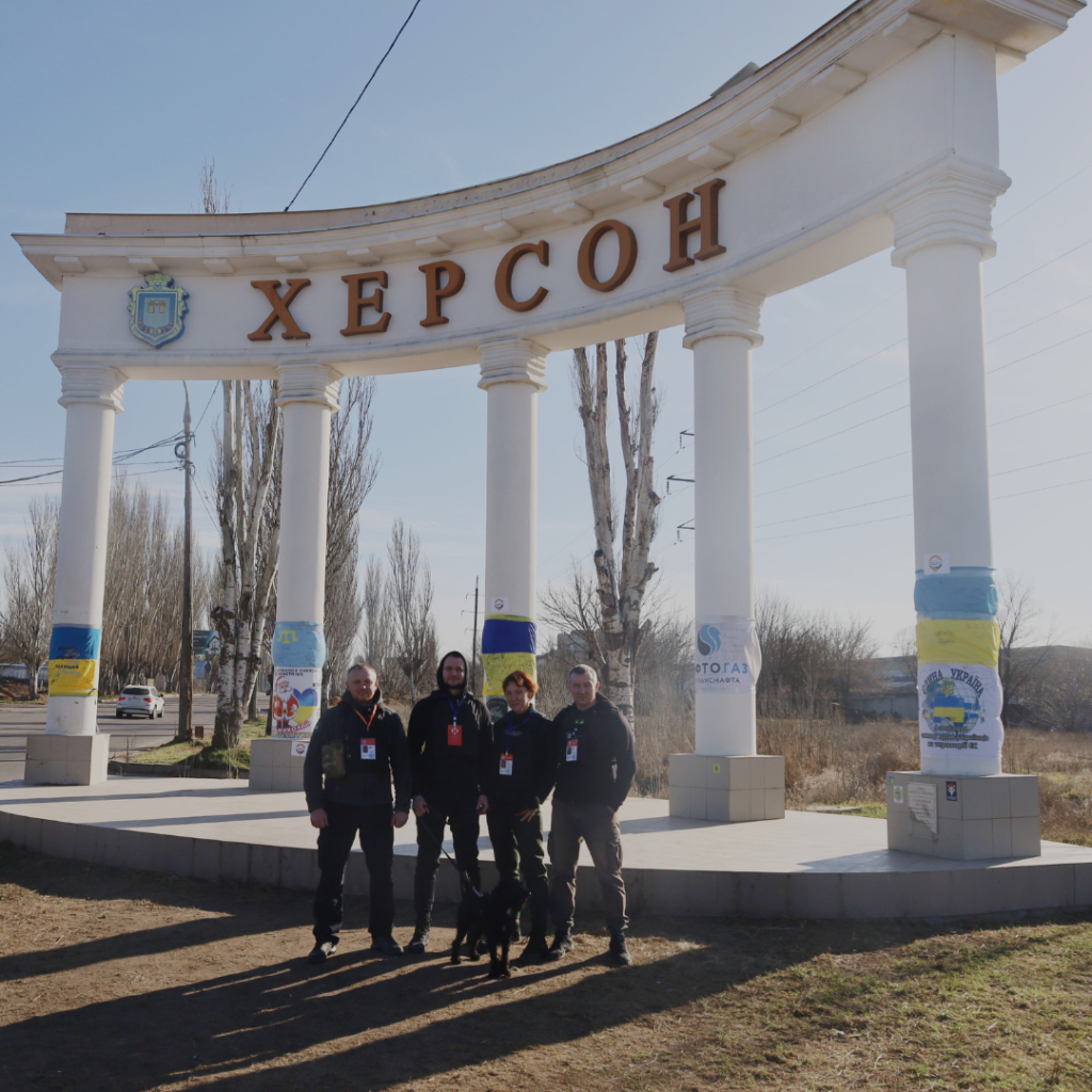 The Charitable Foundation Vostok SOS is evacuating people from the Kherson region! | CF «East SOS», картинка №1