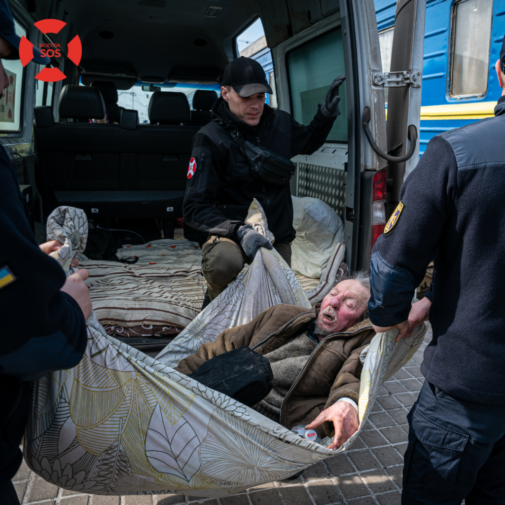 “I’m starving… I haven’t eaten for three days” – evacuation from Chasiv Yar | CF «East SOS», картинка №1