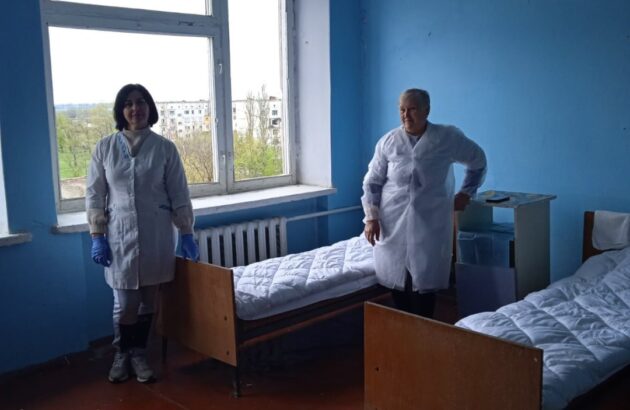 The Vostok SOS Charitable Foundation donated blankets to a hospital in the Kherson region.