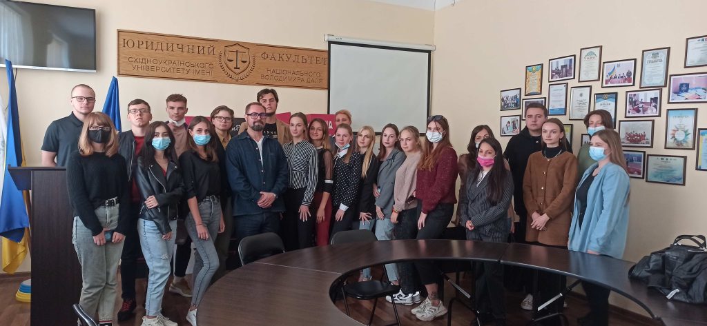 Experts from Estonia conducted a series of workshops in schools of Luhansk region | CF «East SOS», картинка №1