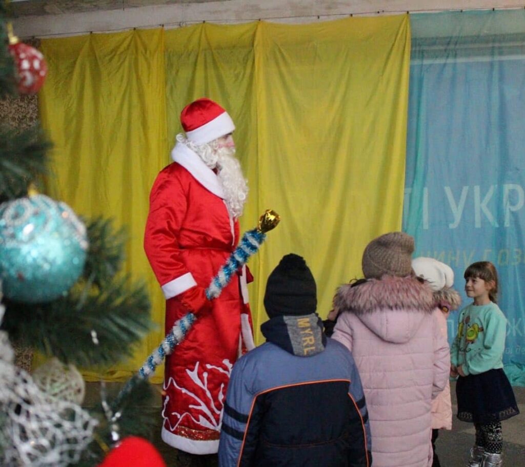 Восток SOS привіз подарунки дітям з прифронтових населенних пунктів | БФ «Схід SOS», картинка №7