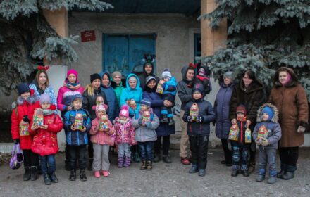 Детские подарки в Войтово и Трехизбенку