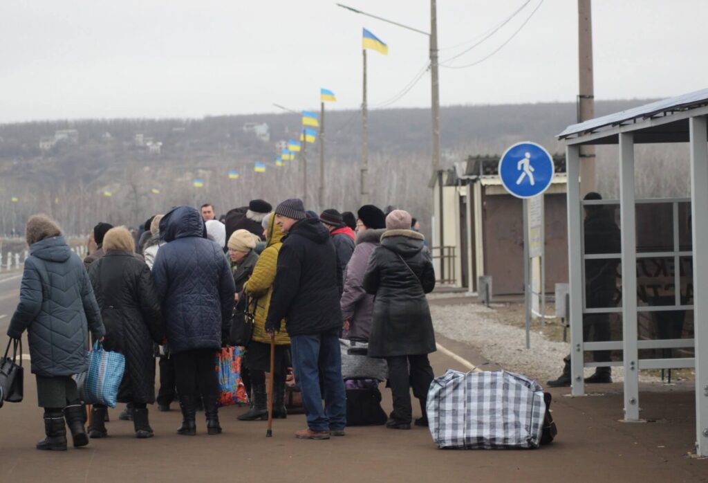 Свои.City: «Тишина заставляет чувствовать себя неловко. Что увидела в прифронтовой зоне правозащитница из Польши» | БФ «Схід SOS», картинка №6