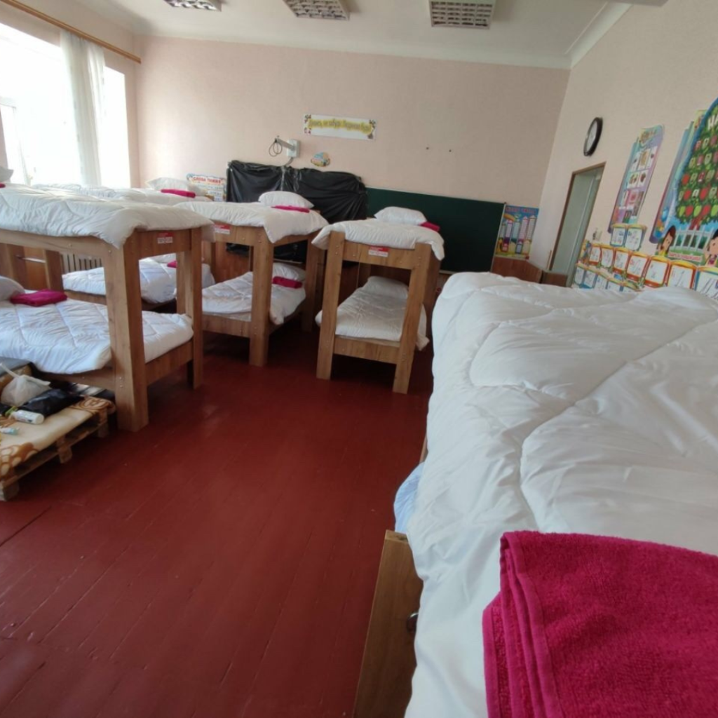 We provided bunk beds and sleeping sets for the shelters | CF «East SOS», картинка №8