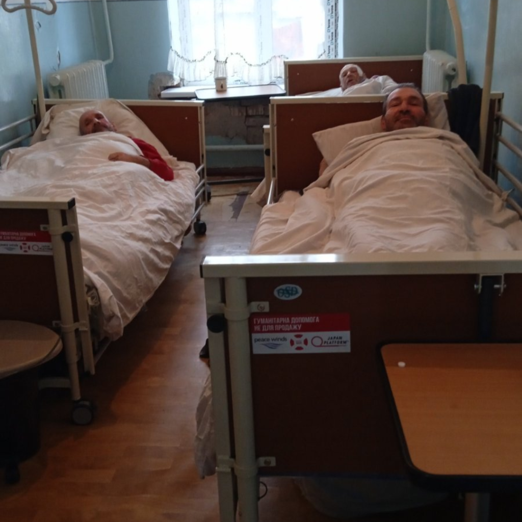 We provided bunk beds and sleeping sets for the shelters | CF «East SOS», картинка №9