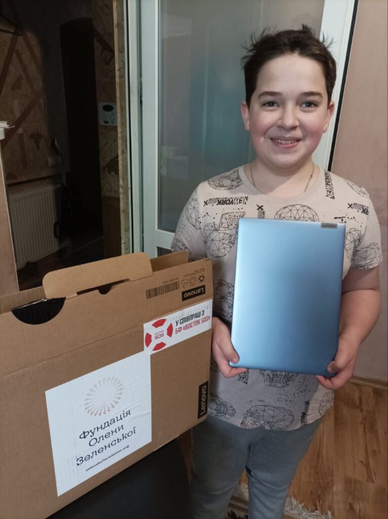 Vostok SOS donated 160 laptops for schoolchildren of the Luhansk region with the support of Olena Zelenska Foundation | CF «East SOS», картинка №8