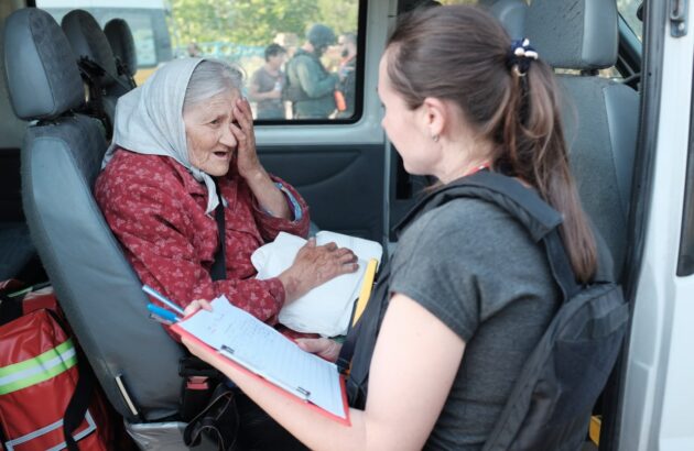 Human rights activists call for pressure on Russia to get humanitarian access to flooded left-bank Kherson region.