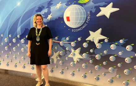 Oksana Kuiantseva, member of the board of the Vostok SOS CF, took part in the 32nd Economic Forum in Karpacz (Poland).