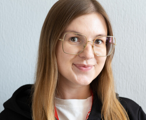 Олена Шмоніна