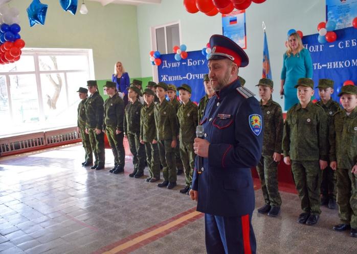 5 затримань та 11 випадків залучення дітей до пропаганди зафіксували на ТОТ Донбасу у лютому – звіт | БФ «Схід SOS», картинка №19