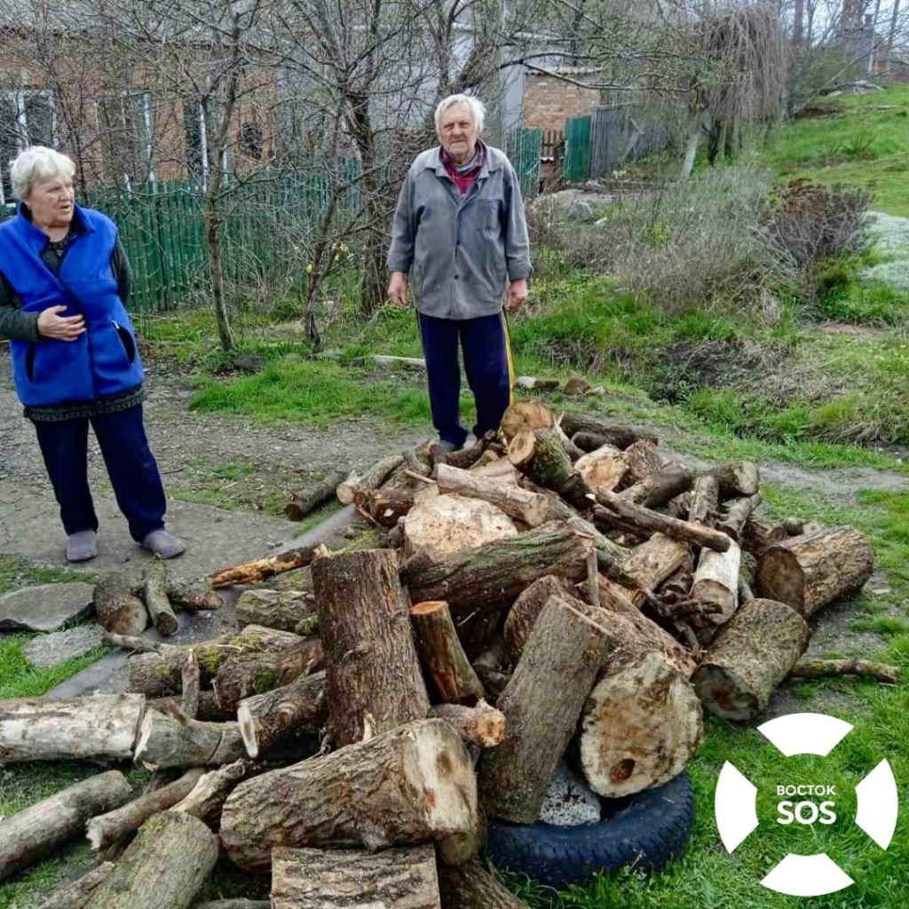 This year, in April, the Vostok SOS Charitable Foundation distributed via the NGO «Diia» the following items to residents of Orikhiv and Novooleksandrivka | CF «East SOS», картинка №2