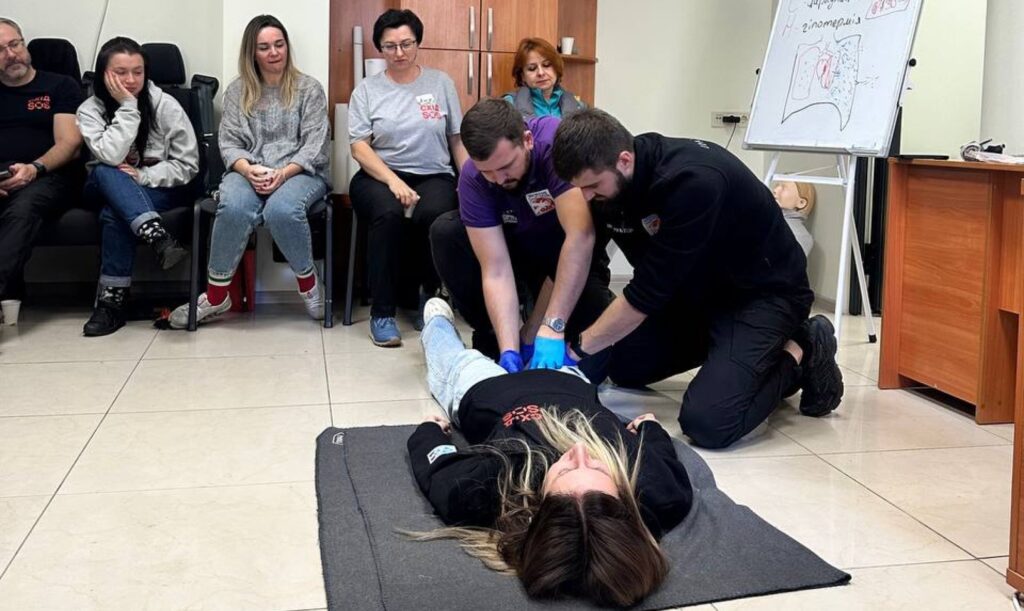 Lawyers of CF “East SOS” joined the course on first aid | CF «East SOS», картинка №3