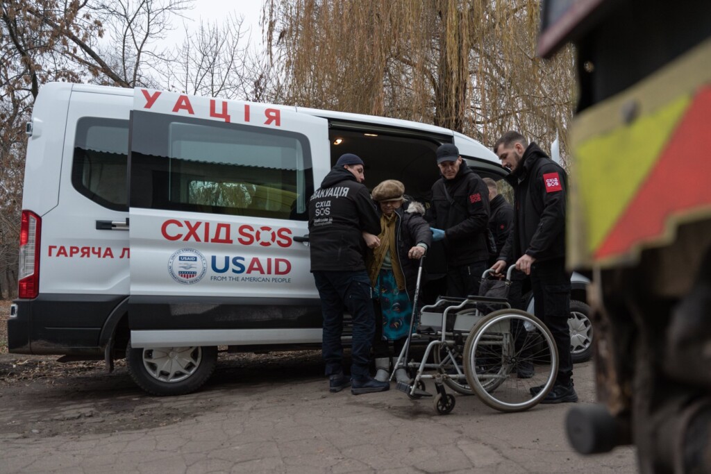 Відома канадська фотографиня Медісон Тафф показала світлини з евакуаційної місії БФ «Схід SOS»  | БФ «Схід SOS», картинка №2