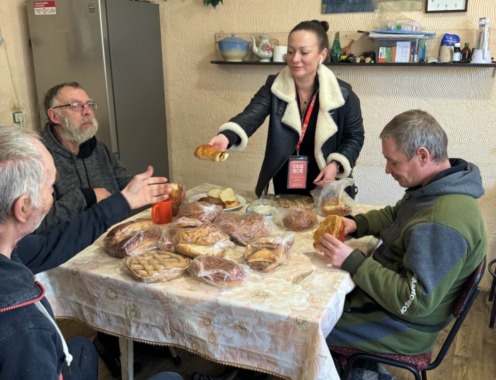 Соціальна працівниця БФ «Схід SOS»: «Мене мотивують усмішки людей, яким допомагає наша команда» | БФ «Схід SOS», картинка №2