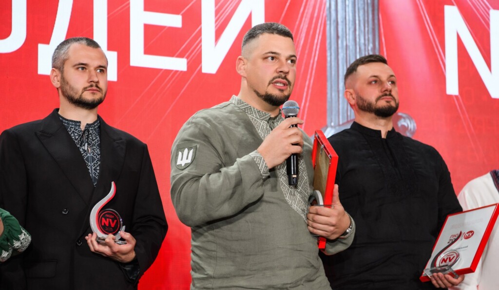 «Ця нагорода належить усій команді»: координатор напряму евакуації потрапив до списку «Люди NV 2025» | БФ «Схід SOS», картинка №3