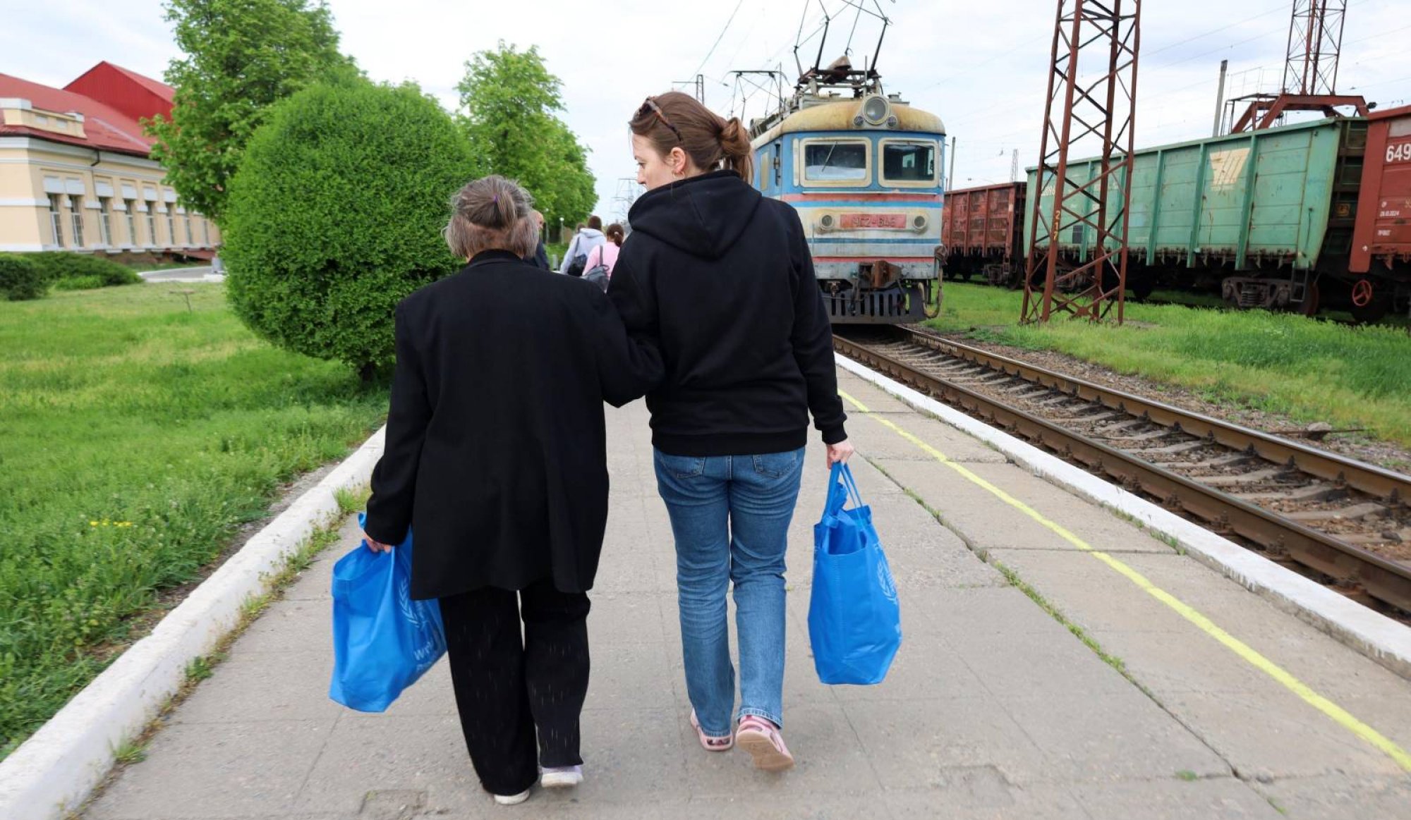 Психологи БФ «Схід SOS» щодня консультують евакуйованих зі прифронтових громад | БФ «Схід SOS», картинка №3