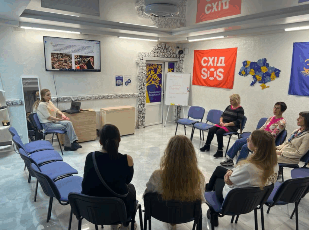 Адміністраторка простору підтримки БФ «Схід SOS»: «Намагаюся зробити так, щоб наш осередок став для людей місцем, де можна знову відчути спокій» | БФ «Схід SOS», картинка №2
