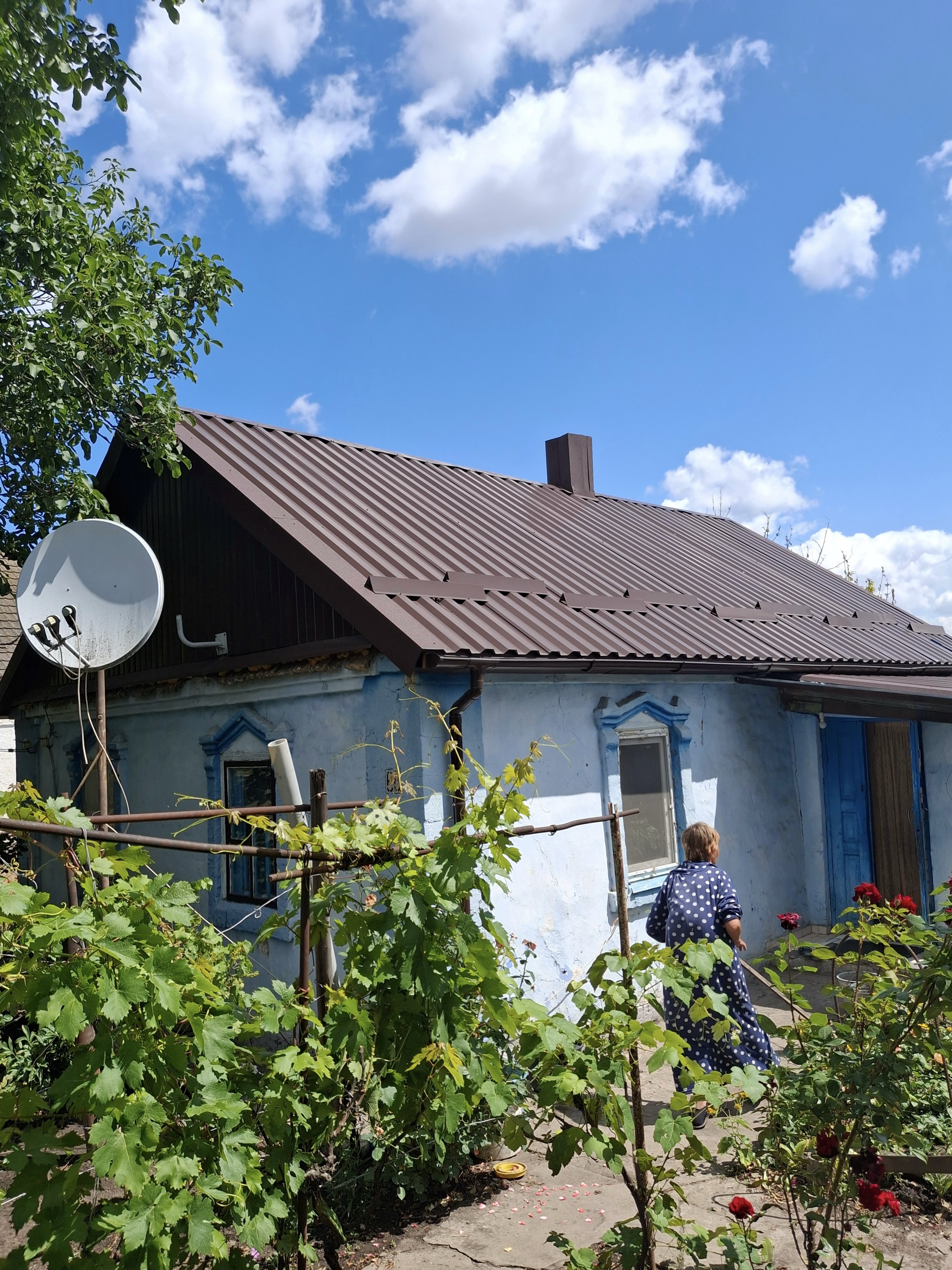 БФ «Схід SOS» провів моніторинг відновлення пошкодженого житлового будинку внаслідок російських обстрілів у селищі Високопілля на Херсонщині | БФ «Схід SOS», картинка №1