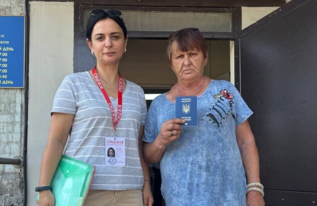 «Коли мені повернули зір, я без зволікань зателефонувала онукам»: історія Валентини з Краматорська