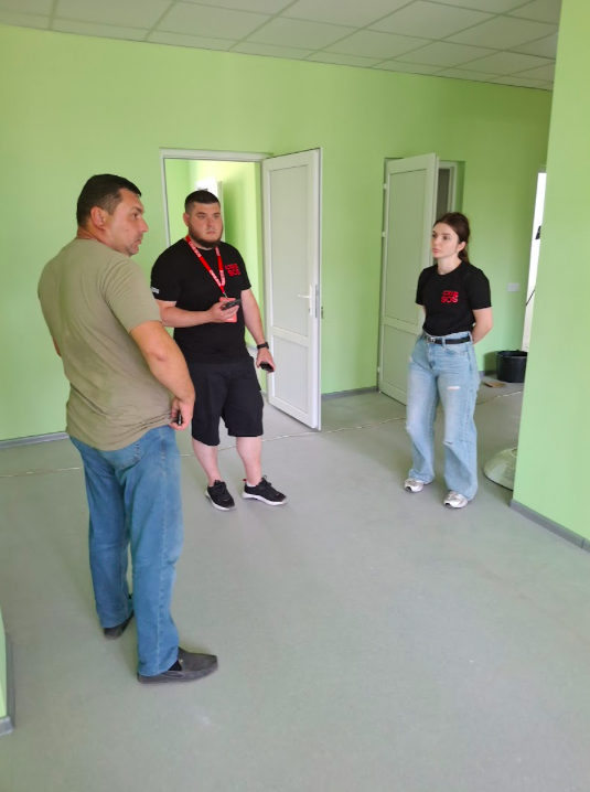 БФ «Схід SOS» провів моніторинг будівництва амбулаторії в селі Давидів Брід на Херсонщині | БФ «Схід SOS», картинка №2