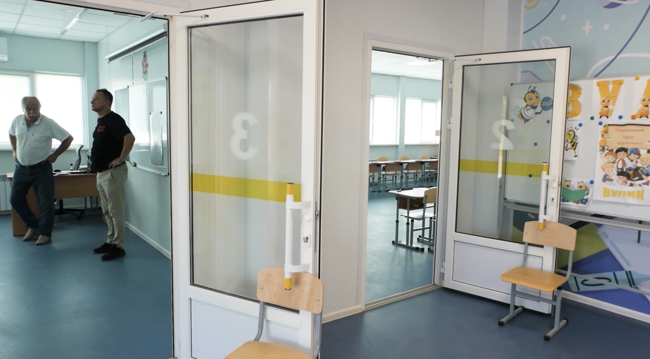 Освіта всупереч війні: як Червонодолинський ліцей відновив навчання після знищення армією рф  | БФ «Схід SOS», картинка №3