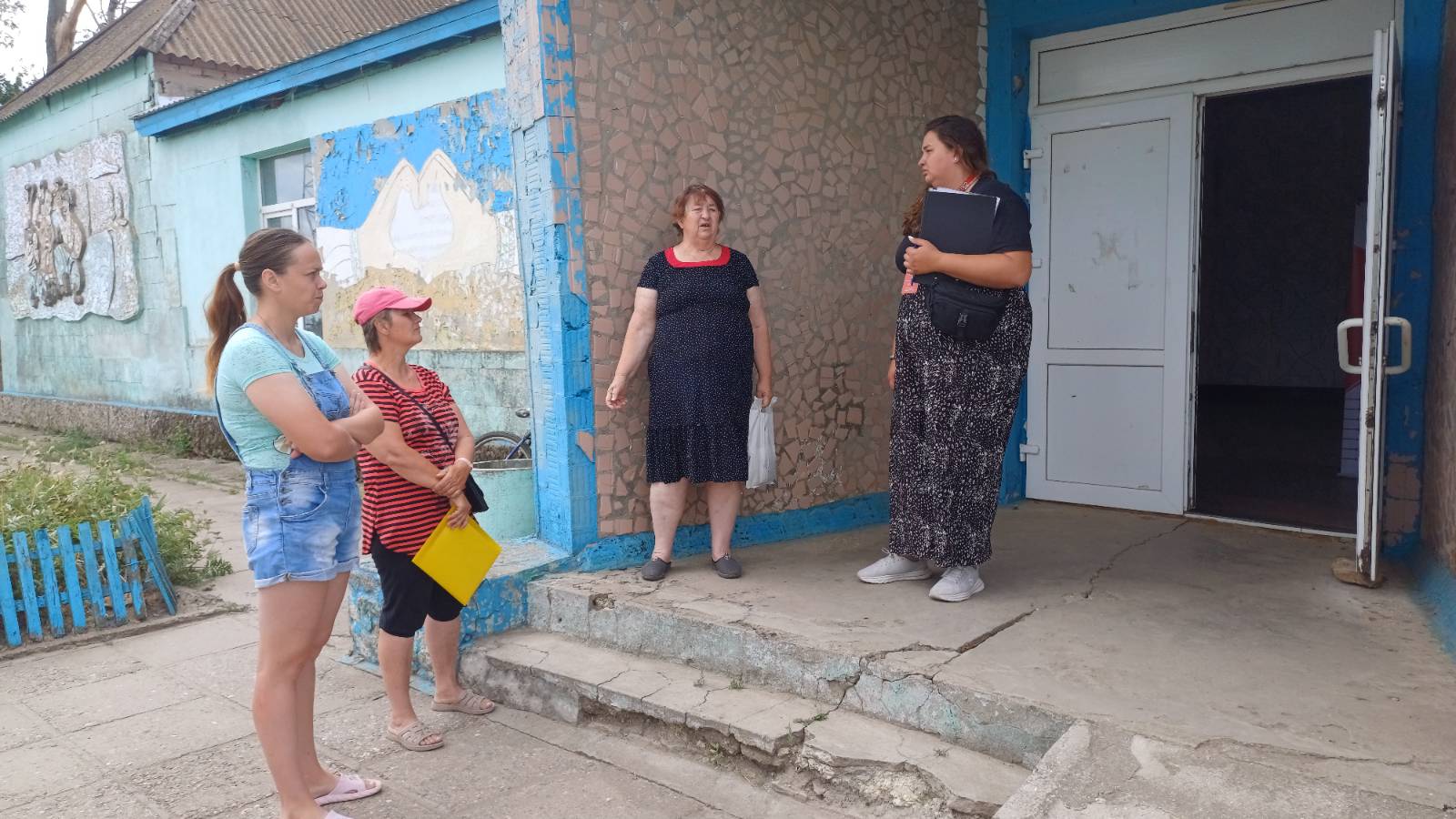 Мобільні бригади психосоціальної та юридичної підтримки БФ «Схід SOS» системно надають послуги постраждалим у прифронтових громадах | БФ «Схід SOS», картинка №12