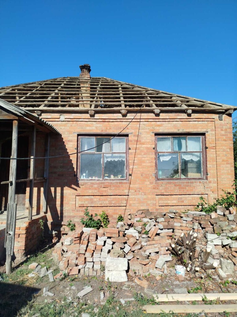 Команда БФ «Схід SOS» відновила 918 будинків на Донеччині | БФ «Схід SOS», картинка №4