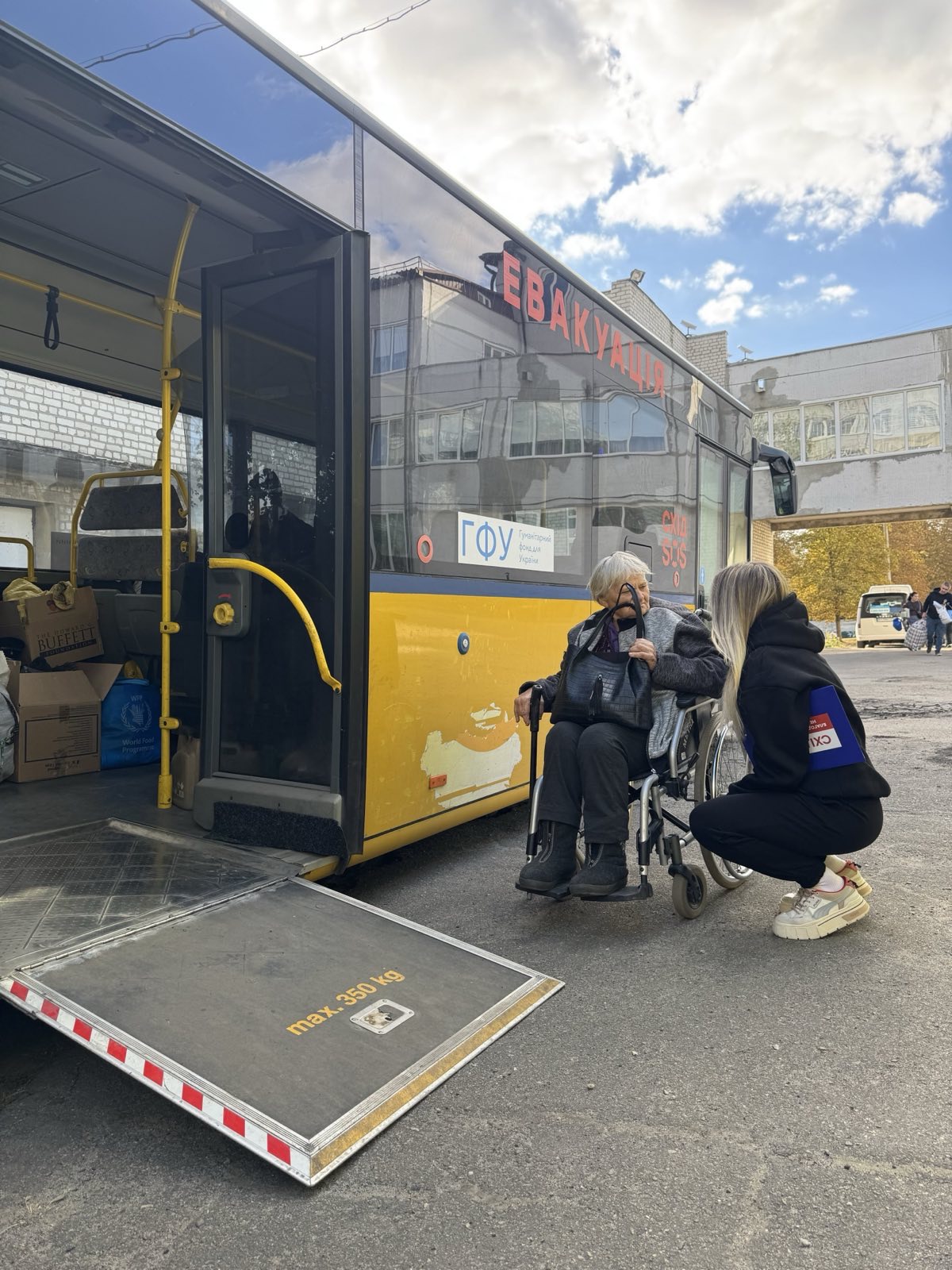 Понад 5 місяців турботи: як команда БФ «Схід SOS» зустрічає евакуйованих у транзитних пунктах  | БФ «Схід SOS», картинка №2