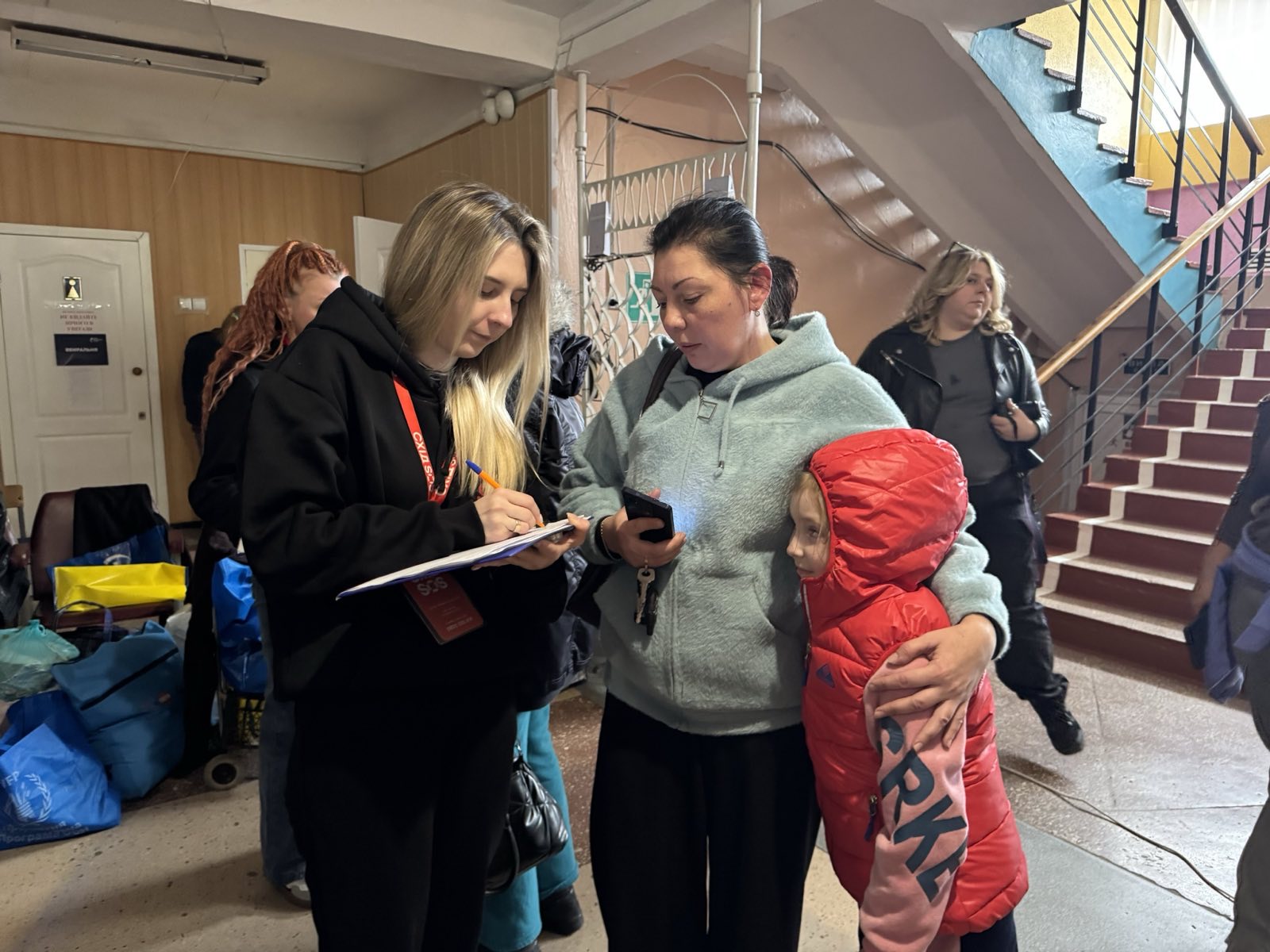Понад 5 місяців турботи: як команда БФ «Схід SOS» зустрічає евакуйованих у транзитних пунктах  | БФ «Схід SOS», картинка №7