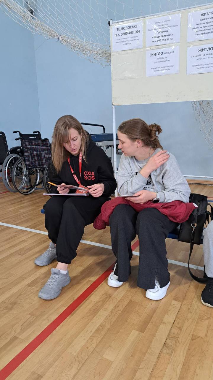 Понад 5 місяців турботи: як команда БФ «Схід SOS» зустрічає евакуйованих у транзитних пунктах  | БФ «Схід SOS», картинка №9