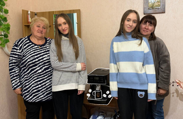 «Збиратися і пити каву в обід – наша нова традиція», – пані Валентина з Бахмута про нове життя на Київщині