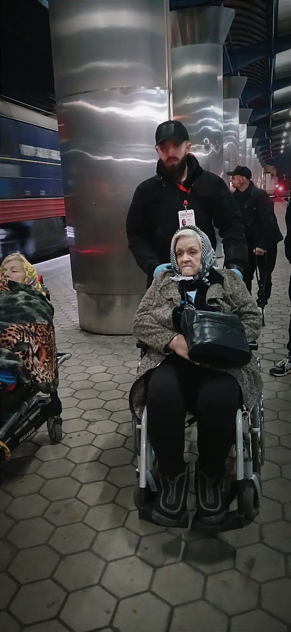 The Ministry of Social Policy, Family and Unity of Ukraine and the East SOS Charitable Foundation are joining efforts to save even more lives | CF «East SOS», картинка №5