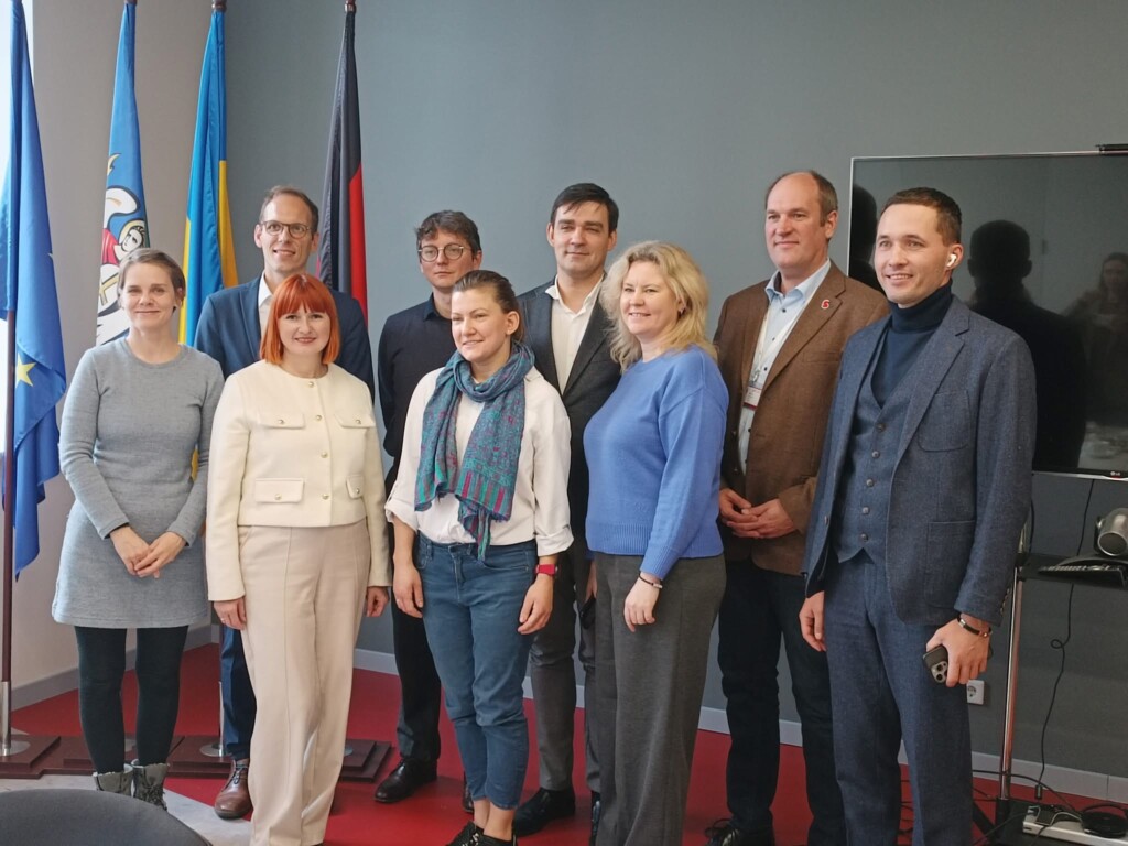 БФ «Схід SOS» долучився до дискусії про вплив дезінформації на українське суспільство | БФ «Схід SOS», картинка №4