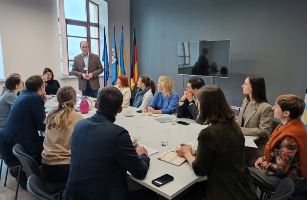 БФ «Схід SOS» долучився до дискусії про вплив дезінформації на українське суспільство