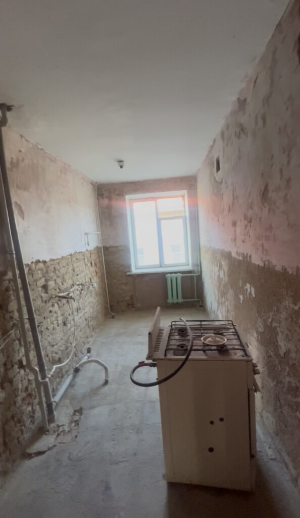 БФ «Схід SOS» проводить ремонтні роботи в МТП, щоб створити понад 350 місць для розселення евакуйованих | БФ «Схід SOS», картинка №8