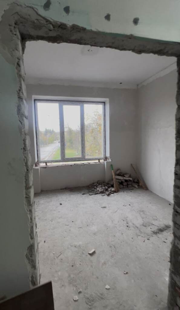 БФ «Схід SOS» проводить ремонтні роботи в МТП, щоб створити понад 350 місць для розселення евакуйованих | БФ «Схід SOS», картинка №1