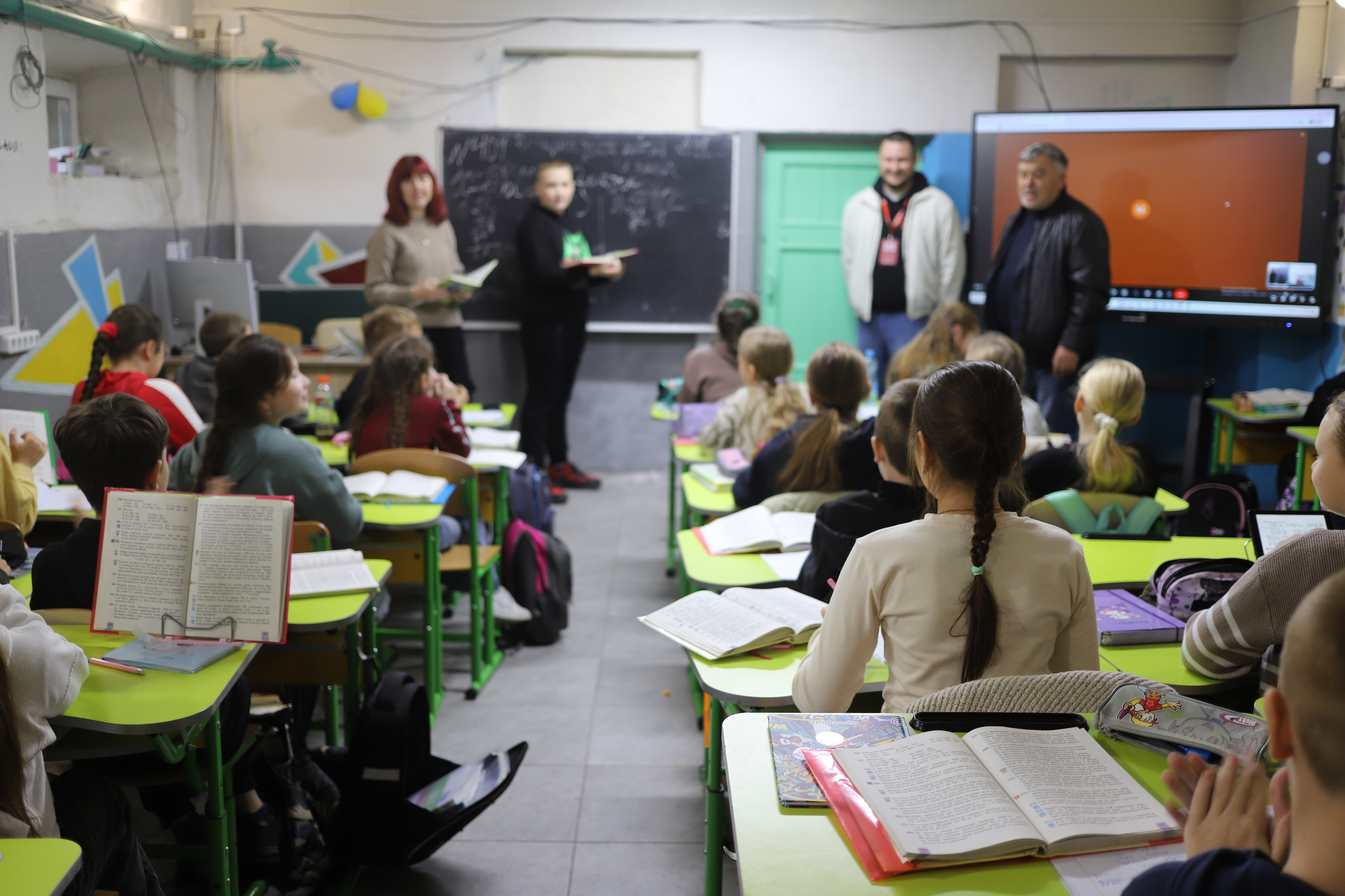 Історії стійкості: як освітяни Конотопа в шкільних укриттях виховують у дітей віру в майбутнє | БФ «Схід SOS», картинка №20