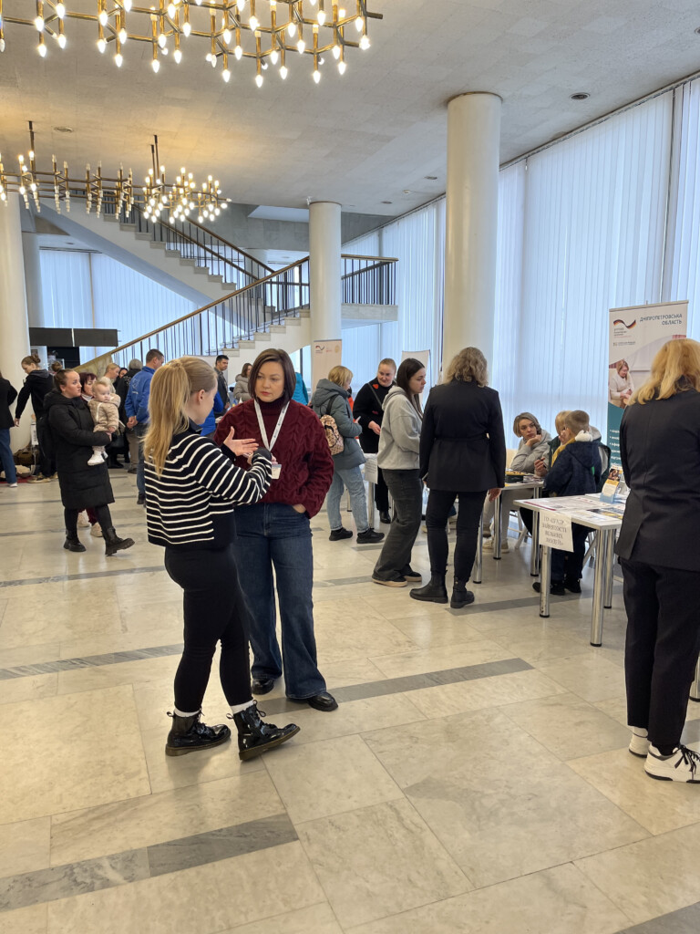 East SOS at the “Where Dreams Build Cities” Forum in Dnipro | CF «East SOS», картинка №6