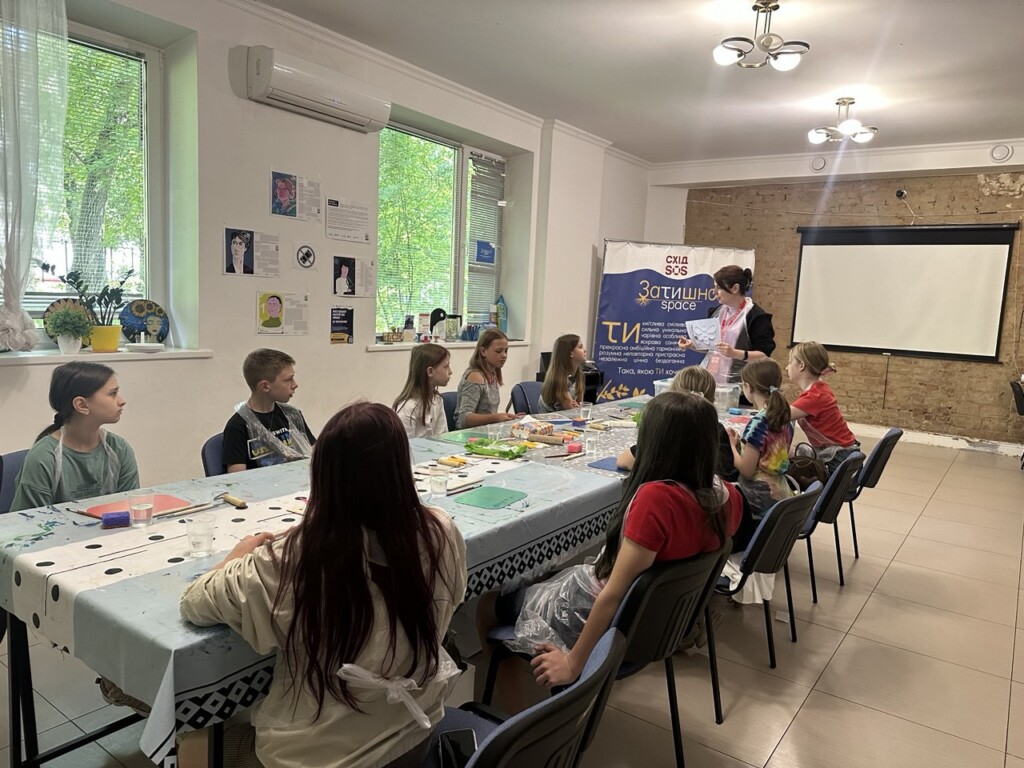 «Мрію про Україну, де дитинство звучить сміхом, а не тривожними сиренами», – педагогиня простору «Затишно space» у Вінниці | БФ «Схід SOS», картинка №2