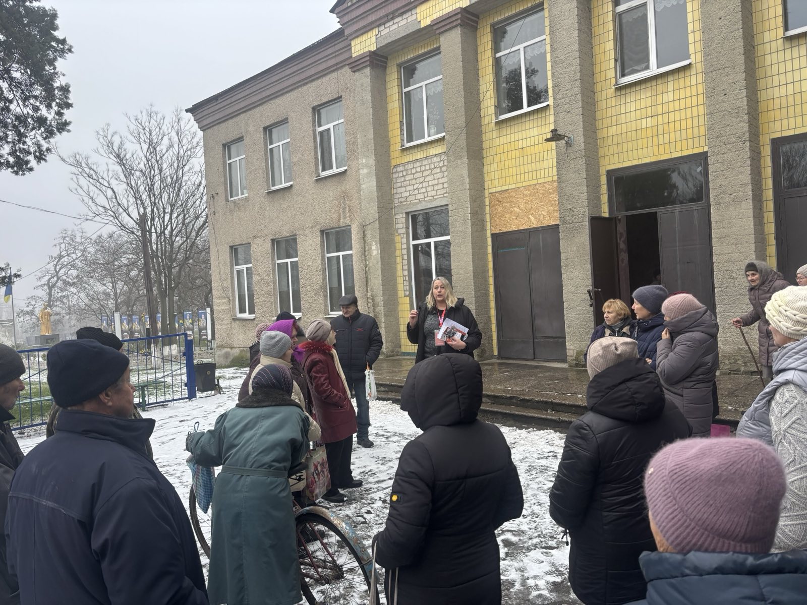 БФ «Схід SOS» виїжджає у прифронтові громади Дніпропетровщини, щоб допомогти людям підготуватися до евакуації | БФ «Схід SOS», картинка №2