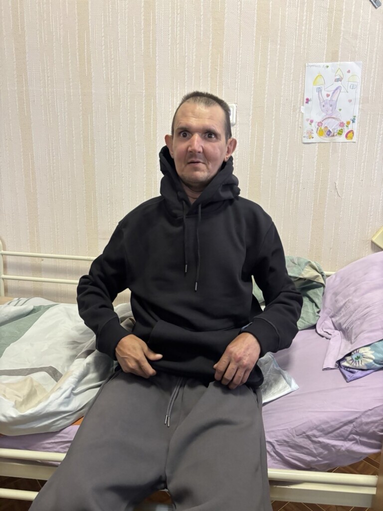 Український бренд «Staff» вдруге передав фонду «Схід SOS» одяг і взуття для евакуйованих | БФ «Схід SOS», картинка №4