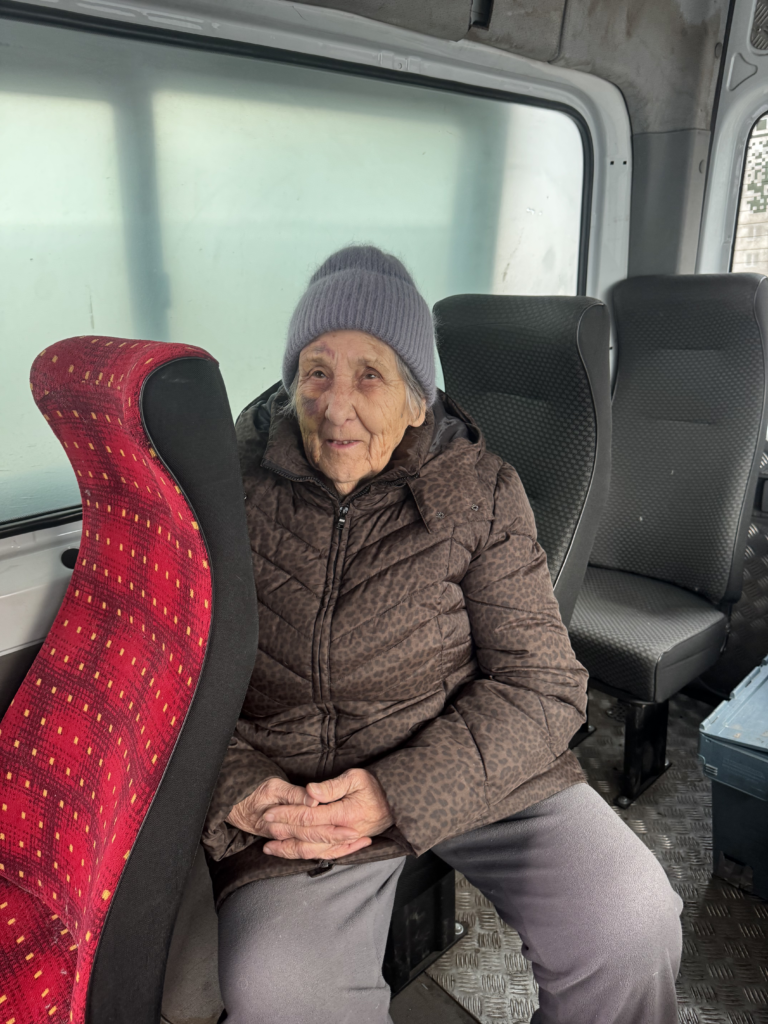 Покинула рідний Краматорськ за 2 місяці до 90-річчя: історія Аліни Кузьмівни, яку евакуювала команда БФ «Схід SOS» | БФ «Схід SOS», картинка №1