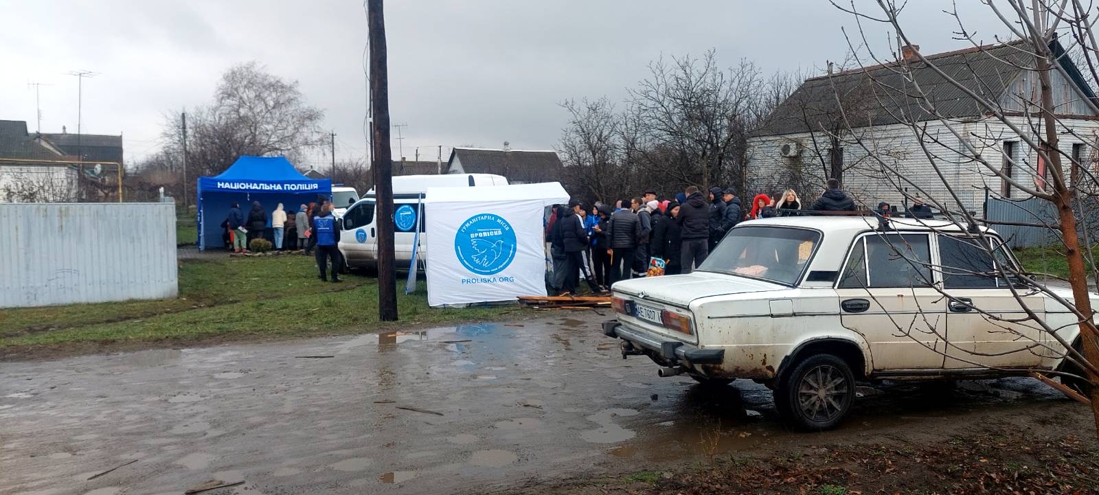 Команда БФ «Схід SOS» надала 50 консультацій жителям постраждалих будинків після обстрілів Павлограда | БФ «Схід SOS», картинка №11