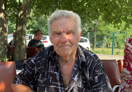 Евакуйований із Білицького 88-річний Микола Семенович: «Обстріли не вщухають, вулиці горять, там пекло»