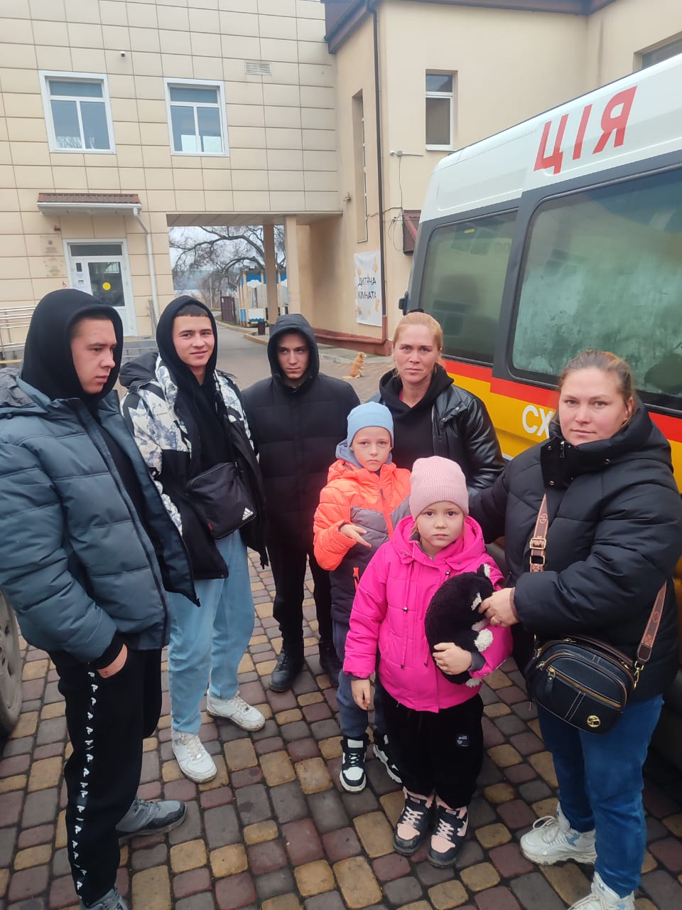 За 11 місяців БФ «Схід SOS» евакуював понад 3 200 людей із прифронтової Дніпропетровщини | БФ «Схід SOS», картинка №3