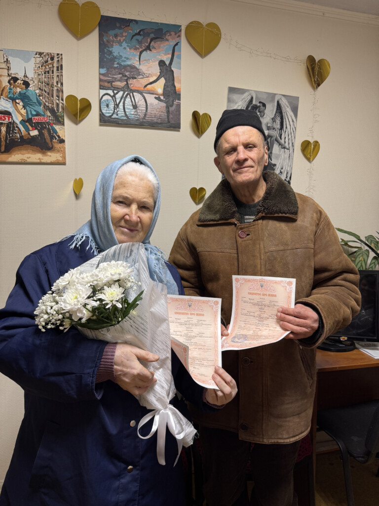 25 років «вона – його голова, а він – її руки»: як евакуйована пара з Покровського одружилася та почала нове життя за підтримки команди БФ «Схід SOS» | БФ «Схід SOS», картинка №1