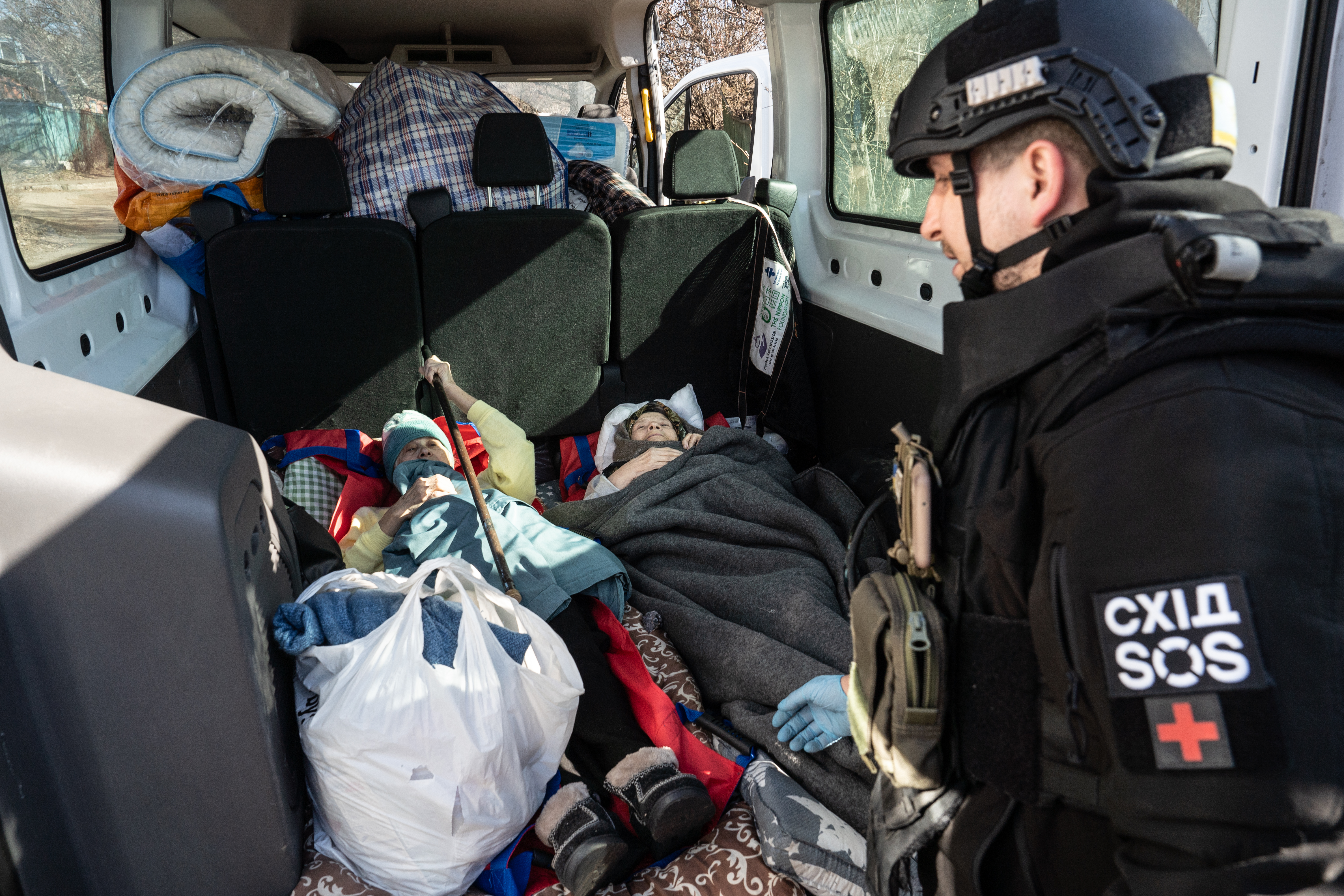 «Полювання на гуманітарні автівки»: нова реальність евакуації з прифронтових громад | БФ «Схід SOS», картинка №1