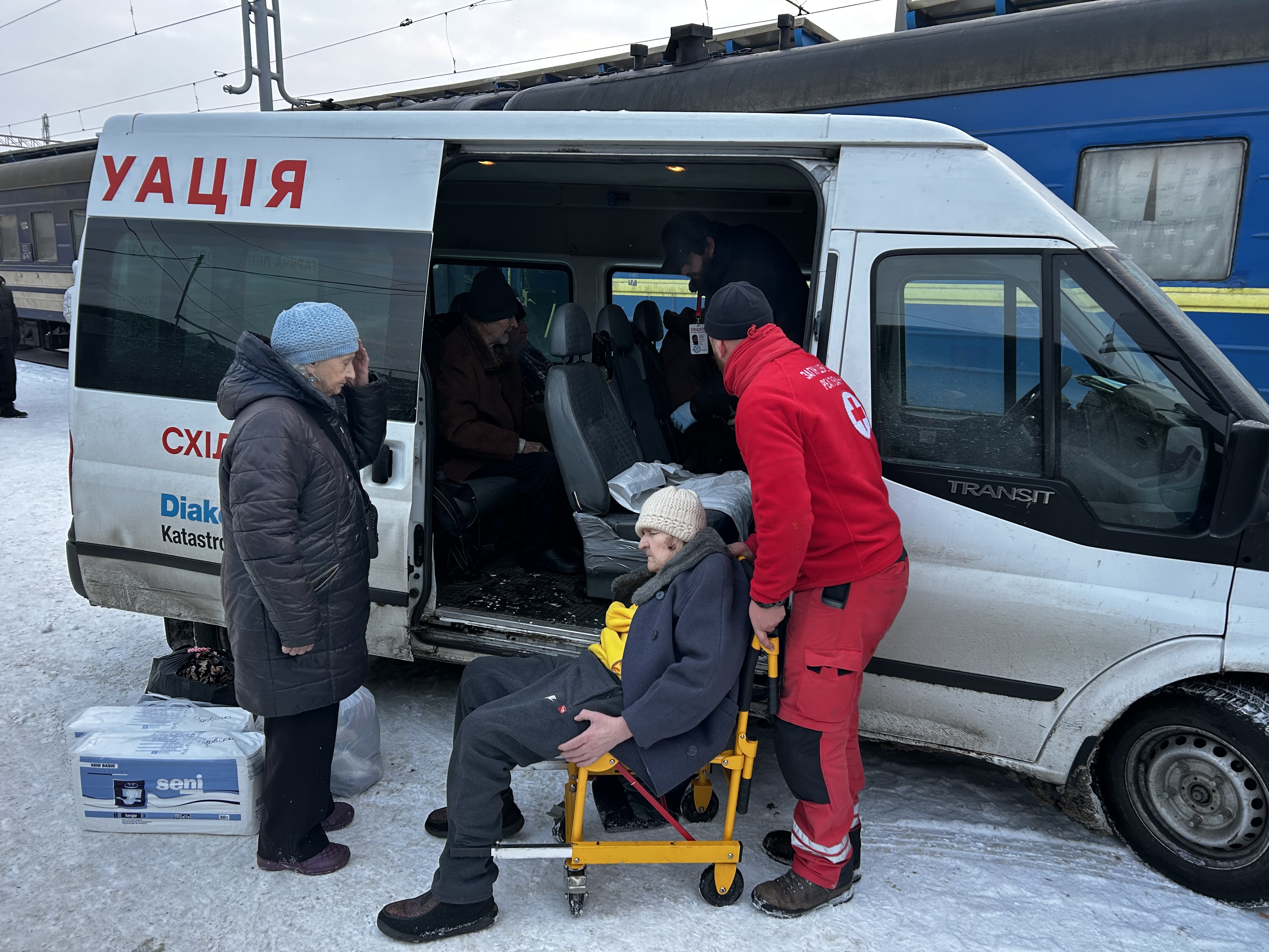 БФ «Схід SOS» розселив на Житомирщині 10 евакуйованих старшого віку, які отримають послугу медсестринського догляду | БФ «Схід SOS», картинка №5