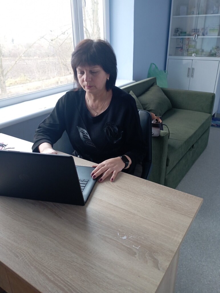 Мешканці оселі стаціонарного догляду в Колиндянах (Тернопільська область) отримали доступ до швидкісного інтернету | БФ «Схід SOS», картинка №1