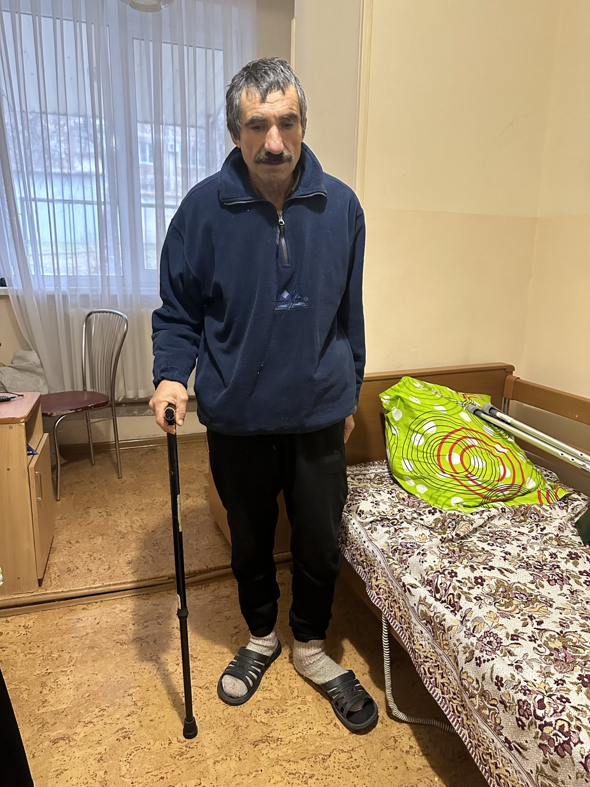 Команда Благодійного фонду «Схід SOS» підтримує евакуйованих у транзитному центрі Запоріжжя | БФ «Схід SOS», картинка №7